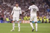 Federico Valverde, um dos capitães do Real Madrid, e Aurélien Tchouaméni