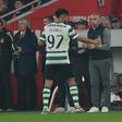 Rui Borges e o melhor marcador do Sporting em 2025/2026 (MIGUEL NUNES)