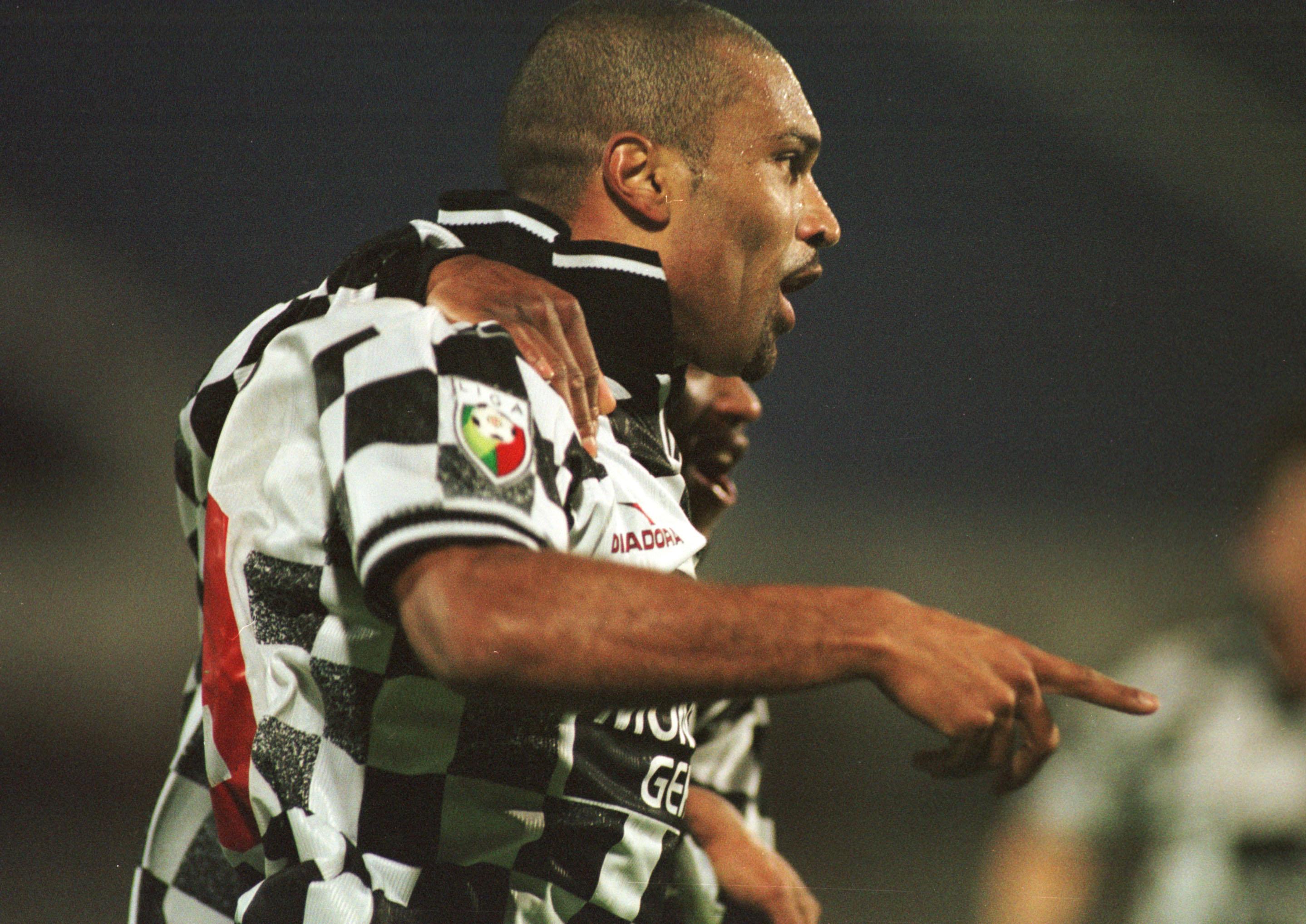 Demétrios: 6 jogos (Foto: A BOLA)