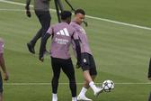 Mbappé e Tchouaméni no treino do Real Madrid