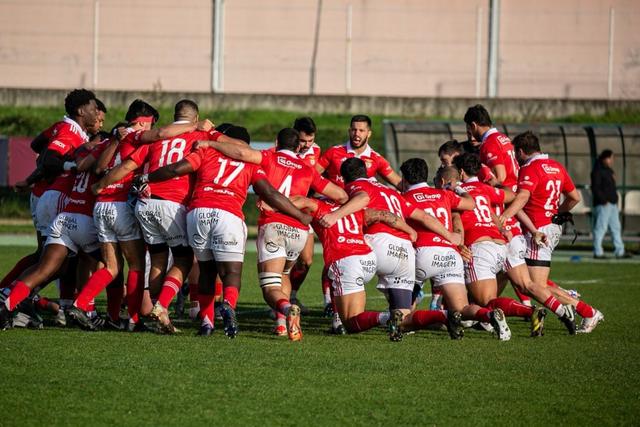 Uma vitória hoje sobre o CDUL dará aos encarnados o 10.º título de campeão de rugby da sua história - FOTO: RUGBYSLB