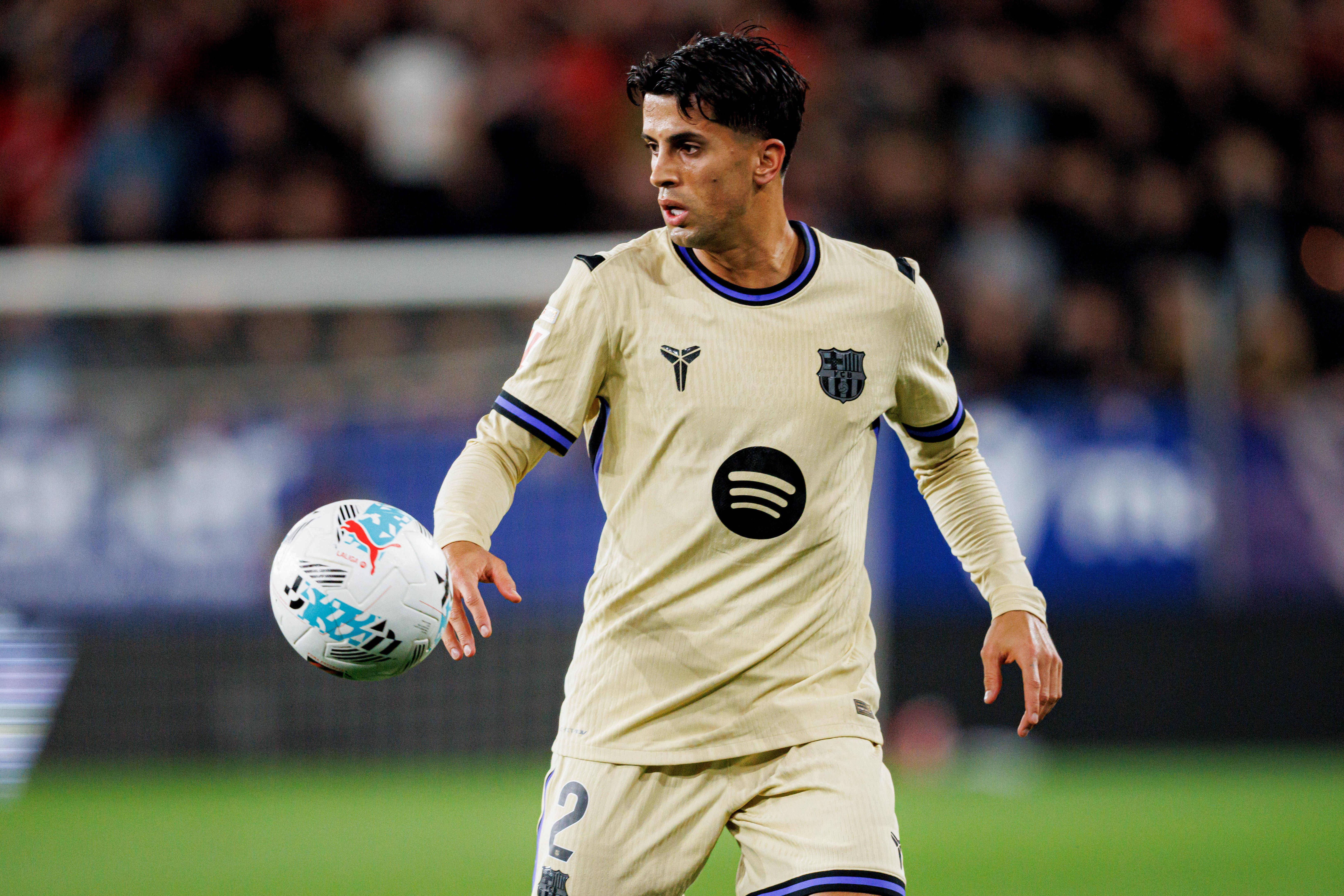 João Cancelo, lateral do Barcelona por empréstimo do Al Hilal