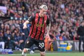 Álex Jiménez, lateral espanhol formado no Real Madrid e jogador do Bournemouth