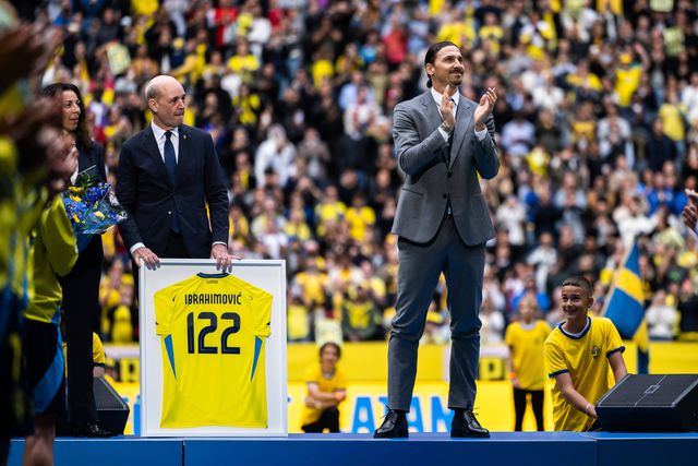 Ibrahimovic: «25 anos depois posso dizer que sou o melhor de sempre»