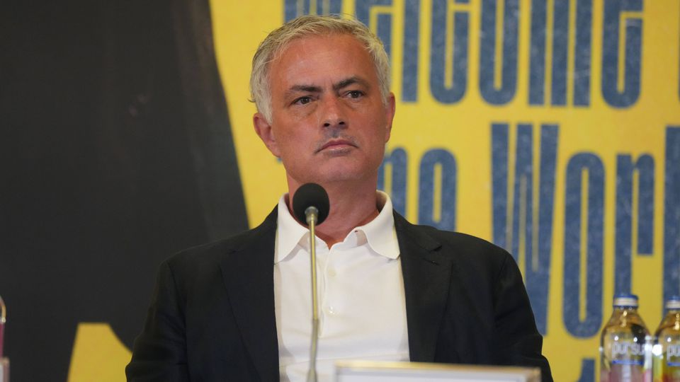 Mourinho justifica Fenerbahçe: «A Roma e Tottenham não jogavam para ganhar»