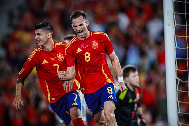 Golo madrugador acordou Espanha para a goleada