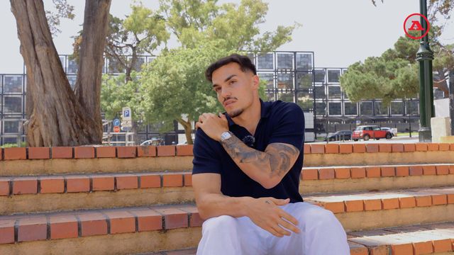 Pedro Álvaro: «Referências no Benfica? Apanhei Luisão e aprendi bastante com Ruben Dias»