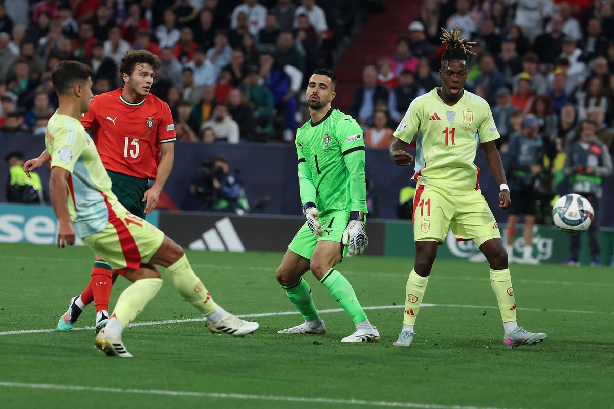 Mau início para Portugal: lance confuso dá vantagem à Espanha