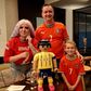 Shana, Michiel e o pequeno Riccardo seguem a Seleção Nacional há cerca de um ano. FOTO A BOLA