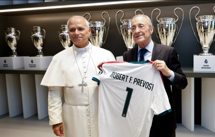 Papa Leão XIV com Florentino Pérez, presidente do Real Madrid
Foto: Real Madrid