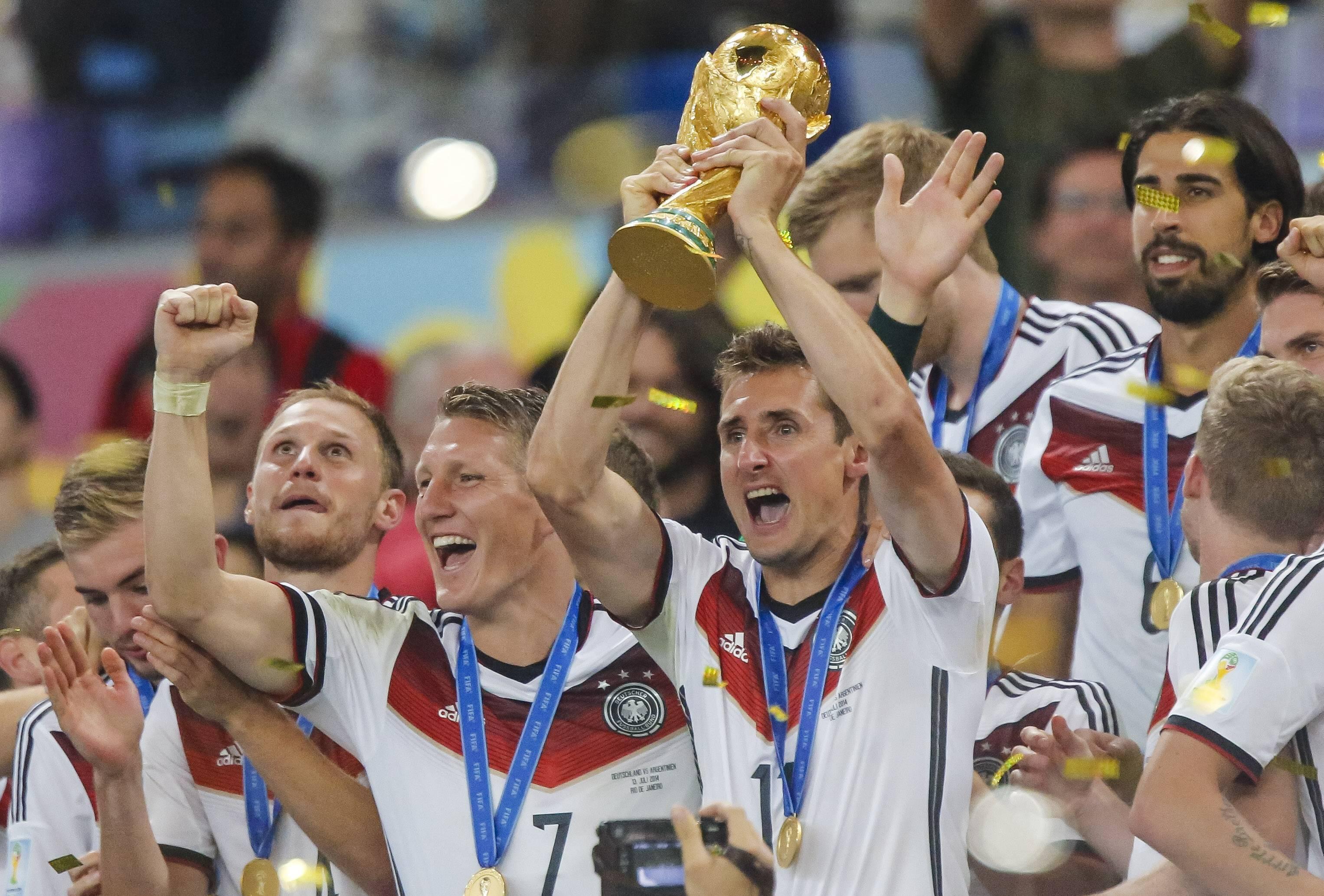 Miroslav Klose: 20 contribuições para golo (16 golos + 4 assistências) em 24 jogos. O alemão é o melhor marcador de sempre do Mundial (IMAGO)