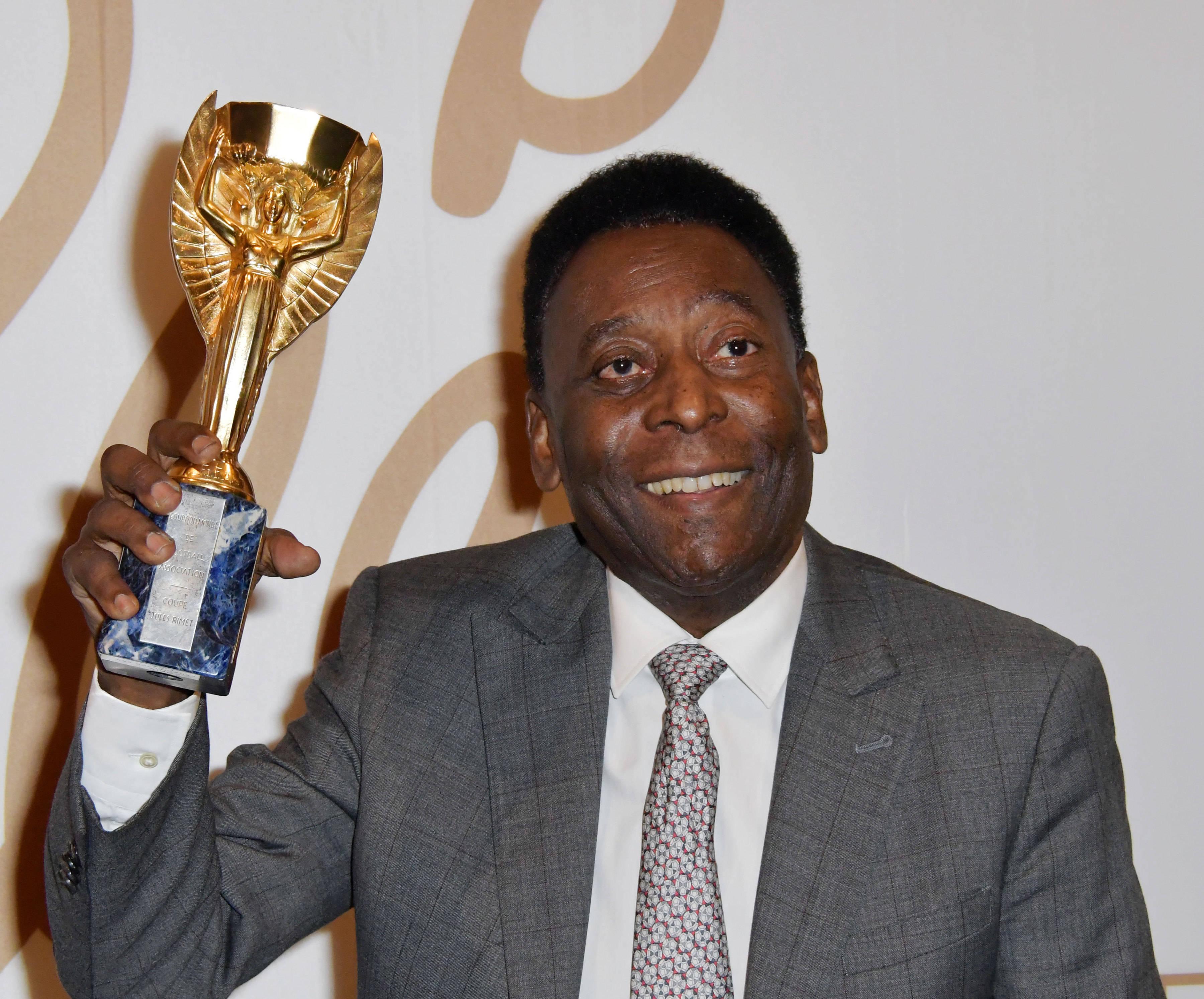 Pelé: 20 contribuições para golo (12 golos + 8 assistências) em 14 jogos (IMAGO)
