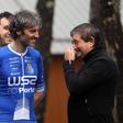Corredores da W52-FC Porto à conversa com Adriano Quintanilha. Foto A BOLA