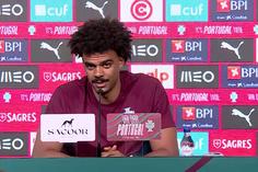 Renato Veiga explica o que aconteceu na expulsão de Rafael Leão