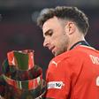 Diogo Jota com o troféu da Liga das Nações (IMAGO)