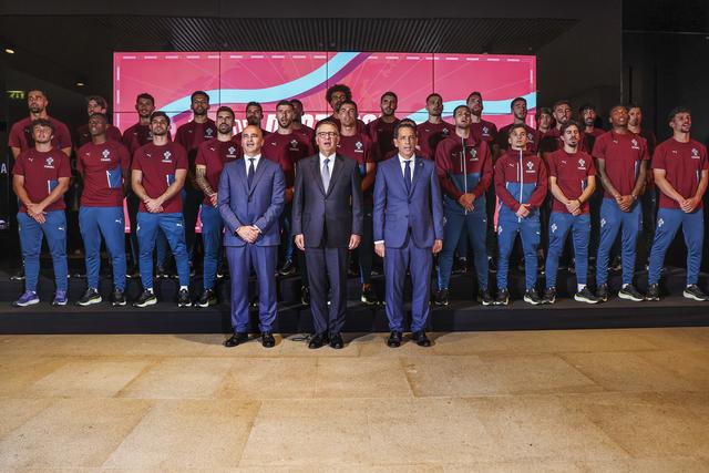 António José Seguro com a Seleção na Cidade do Futebol - Foto: LUSA