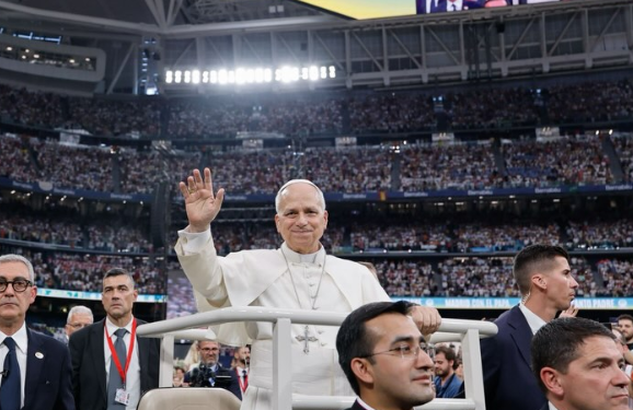 O Papa Leão marcou presença no Santiago Bernabéu 
Foto: Real Madrid