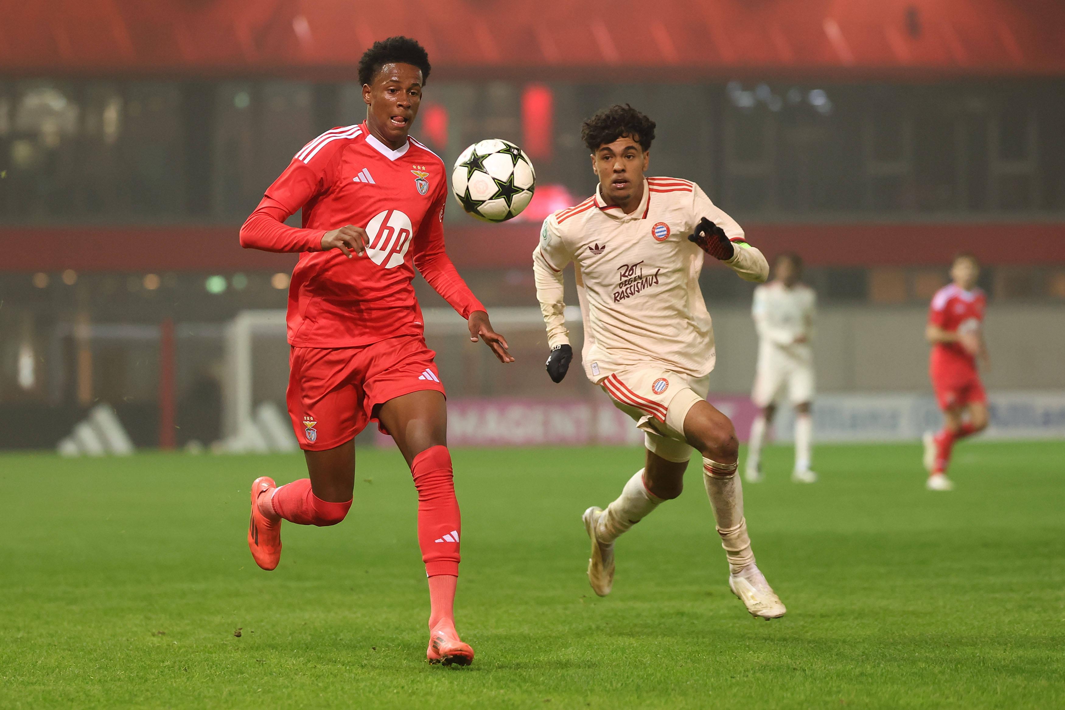Kevin Pinto, 19 anos, lateral-direito — Foto: IMAGO