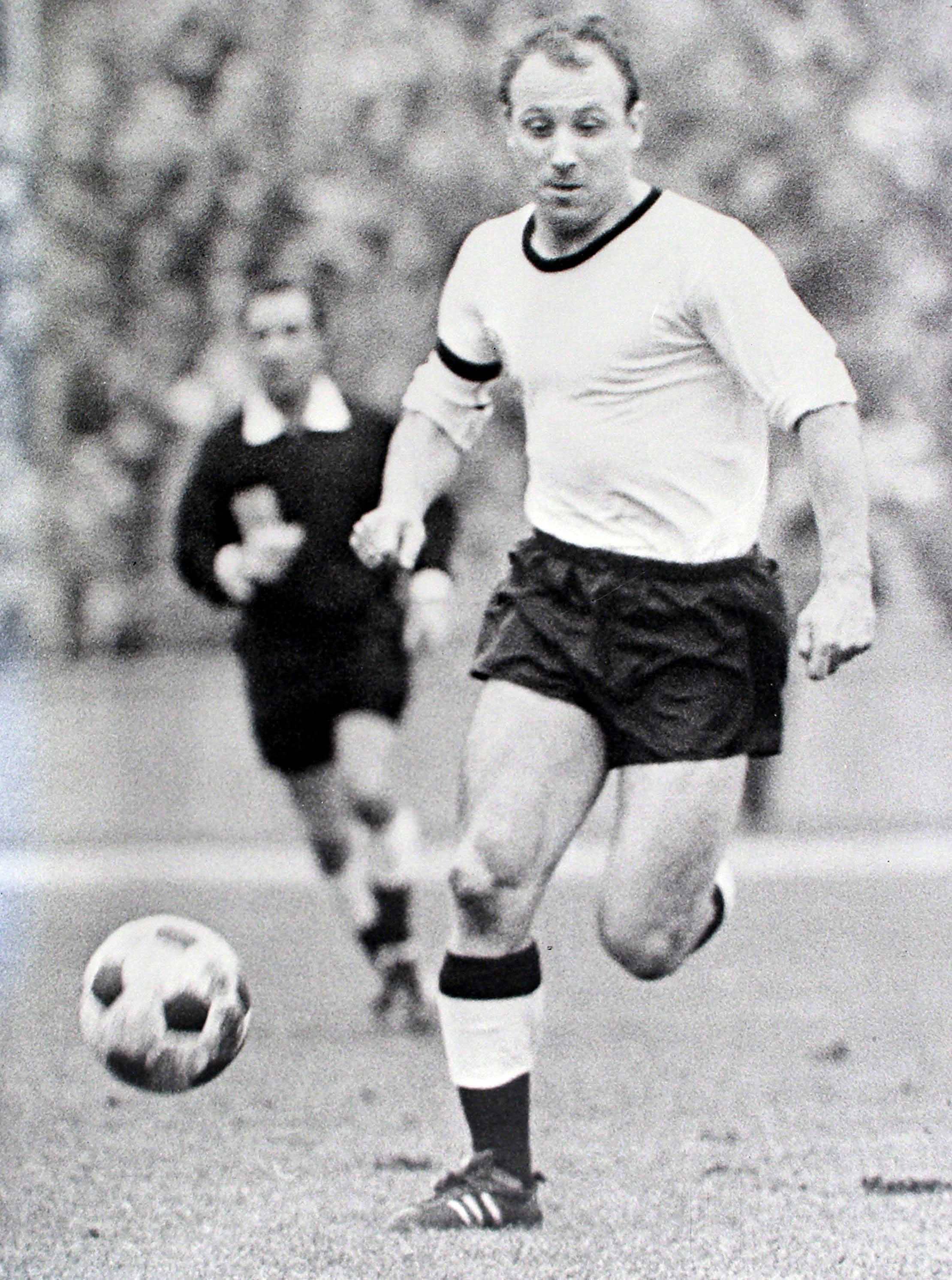 Uwe Seeler: 17 contribuições para golo (9 golos + 8 assistências) em 21 jogos (IMAGO)