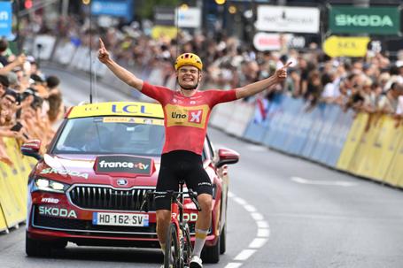 João Almeida novamente em dificuldades no Tour de Auvergne