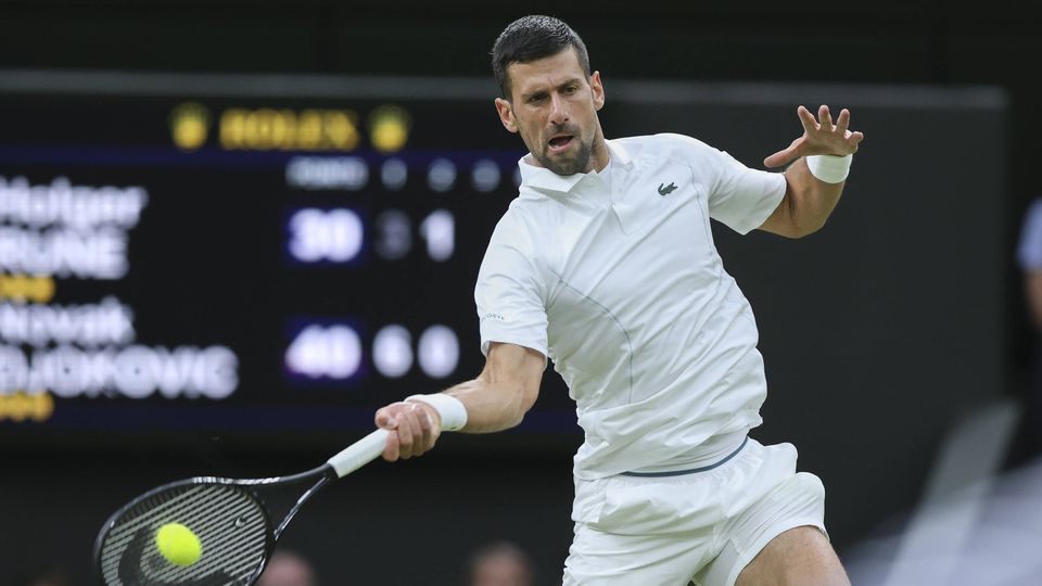 Djokovic imperturbável no dia de eliminação de Zverev