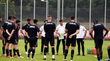 Nacional acelera para o jogo com o FC Porto