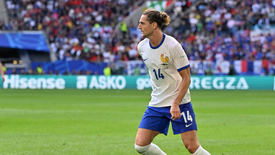 Rabiot conta como viveu o Portugal-França: «Foi stressante, tive cólicas...»