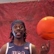 Será que todos na seleção de basket dos EUA sabem girar a bola num dedo?