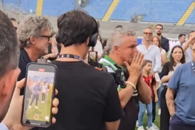 Vídeo: Roberto Baggio em lágrimas durante jogo de lendas