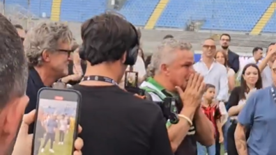 Vídeo: Roberto Baggio em lágrimas durante jogo de lendas