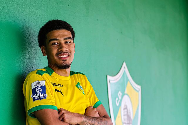 Oficial: Mafra contrata lateral-esquerdo ao Estrela da Amadora