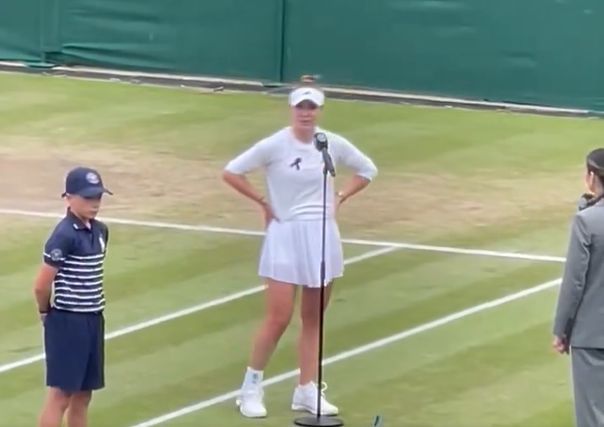 Vídeo: notícias da Ucrânia deixam Svitolina em lágrimas em Wimbledon