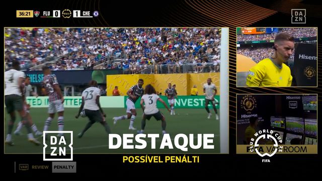Chalobah penteou a bola com a mão, o VAR piscou... e seguiu jogo