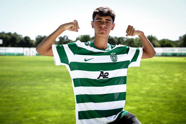 Sporting contrata médio ao Estoril