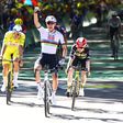 Tour: vitória de Pogacar entregue em bandeja de ouro por João Almeida
