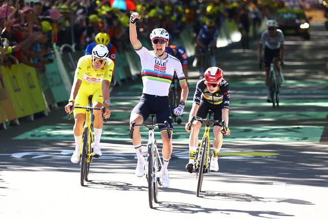 Tour: vitória de Pogacar entregue em bandeja de ouro por João Almeida