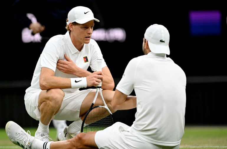 Wimbledon: participação de Sinner nos quartos-de-final em dúvida