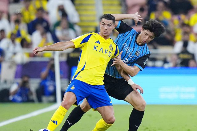 Mercado oficial: Tottenham contrata defesa que marcou e bateu Ronaldo