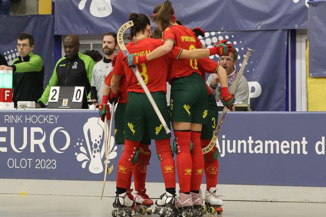 Benfica domina Seleção para o Euro feminino em Paredes