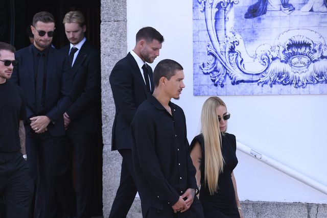 Darwin esteve no funeral do avô horas antes de chegar a Portugal para homenagear Jota