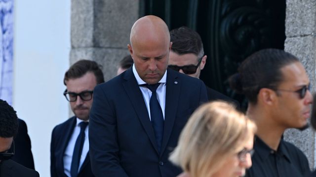 Arne Slot no funeral de Jota em Gondomar