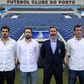 Os treinadores dos escalões de formação do FC Porto para 2025/26 ao lado de José Tavares (Foto: FC Porto)