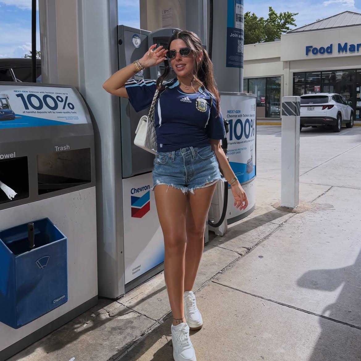 Valentina Cervantes no apoio a Enzo nos Estados Unidos - Instagram/ValuCervantes