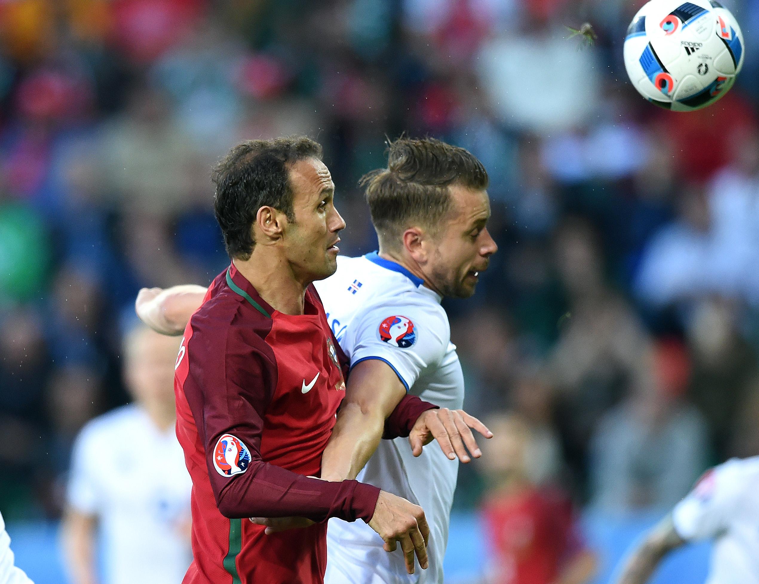 RICARDO CARVALHO: já tinha 38 anos no Euro 2016. Fez os três jogos da fase de grupos mas depois deixou de ser opção. Encerrou a carreira pouco tempo depois (foto: Miguel Nunes)