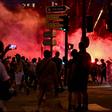 Loucura nas ruas: derrota desencadeia o inferno em França, com uma morte