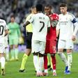 O momento em que Sidny pede a camisola a Vinícius Jr. - Foto: IMAGO