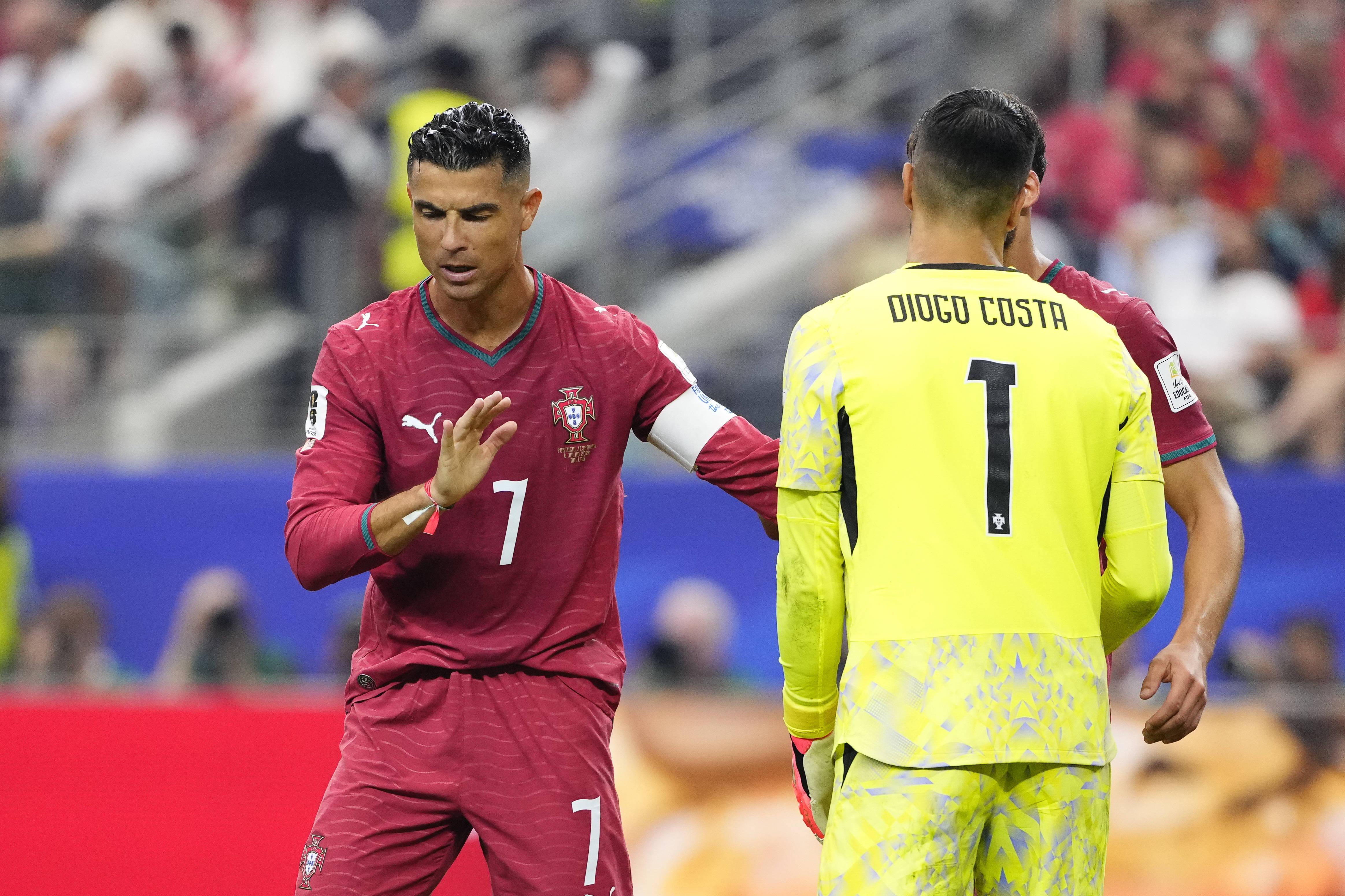 Cristiano Ronaldo ao lado de Diogo Costa no Mundial 2026
