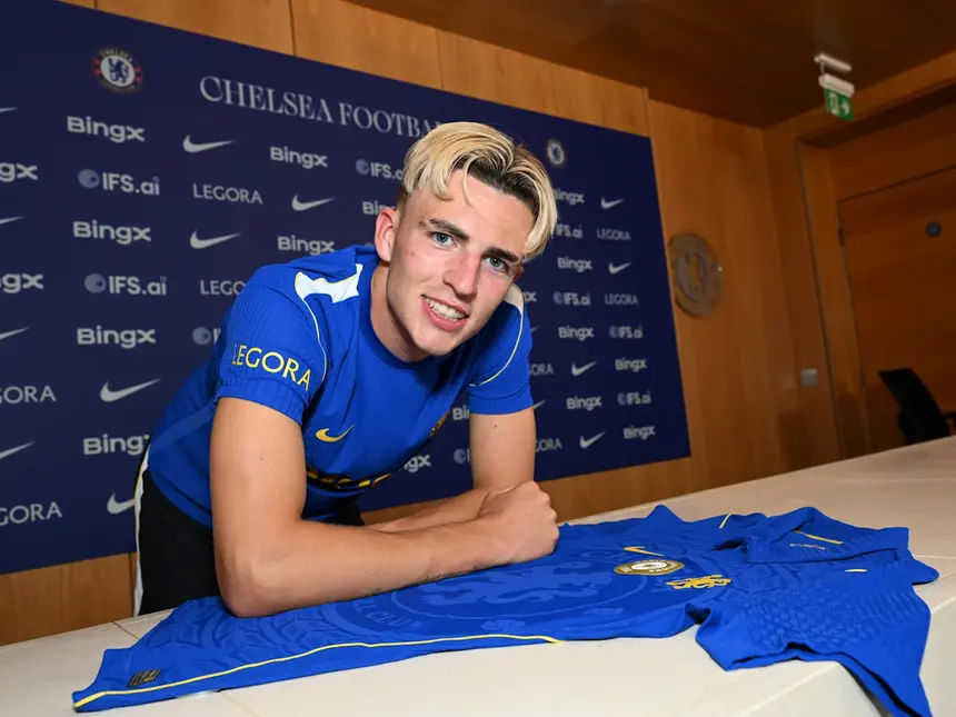 Jesse Derry fica ligado aos blues até 2032. Foto: Chelsea