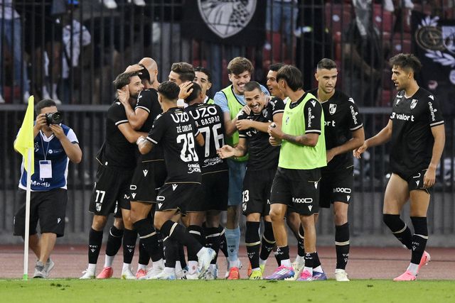 ANTEVISÃO V. GUIMARÃES-ESTORIL: Muralha para aguentar canarinhos de orgulho ferido