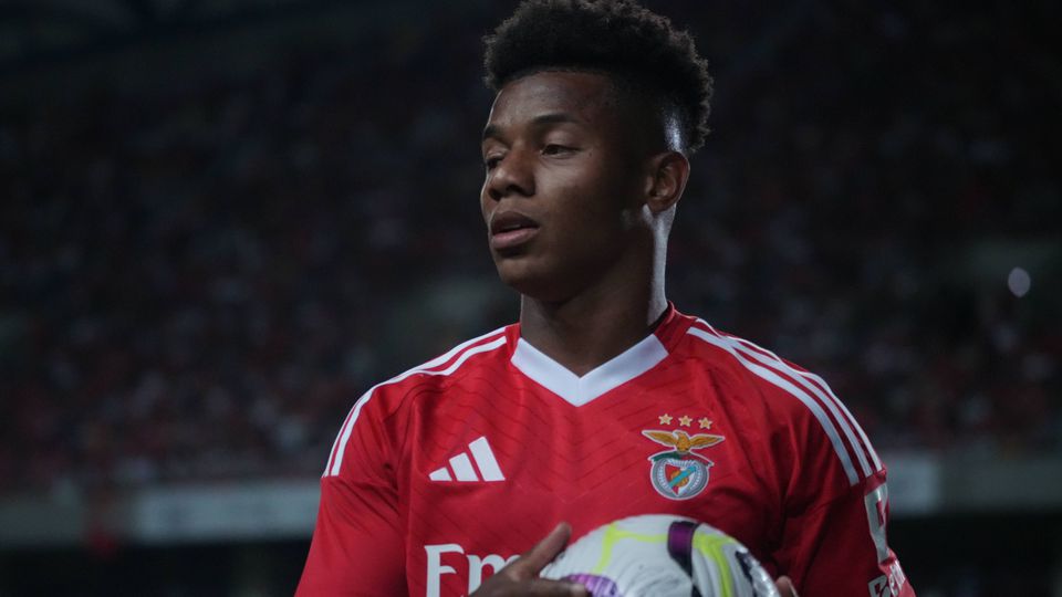 Benfica: Neres diz estar «pronto para a guerra»